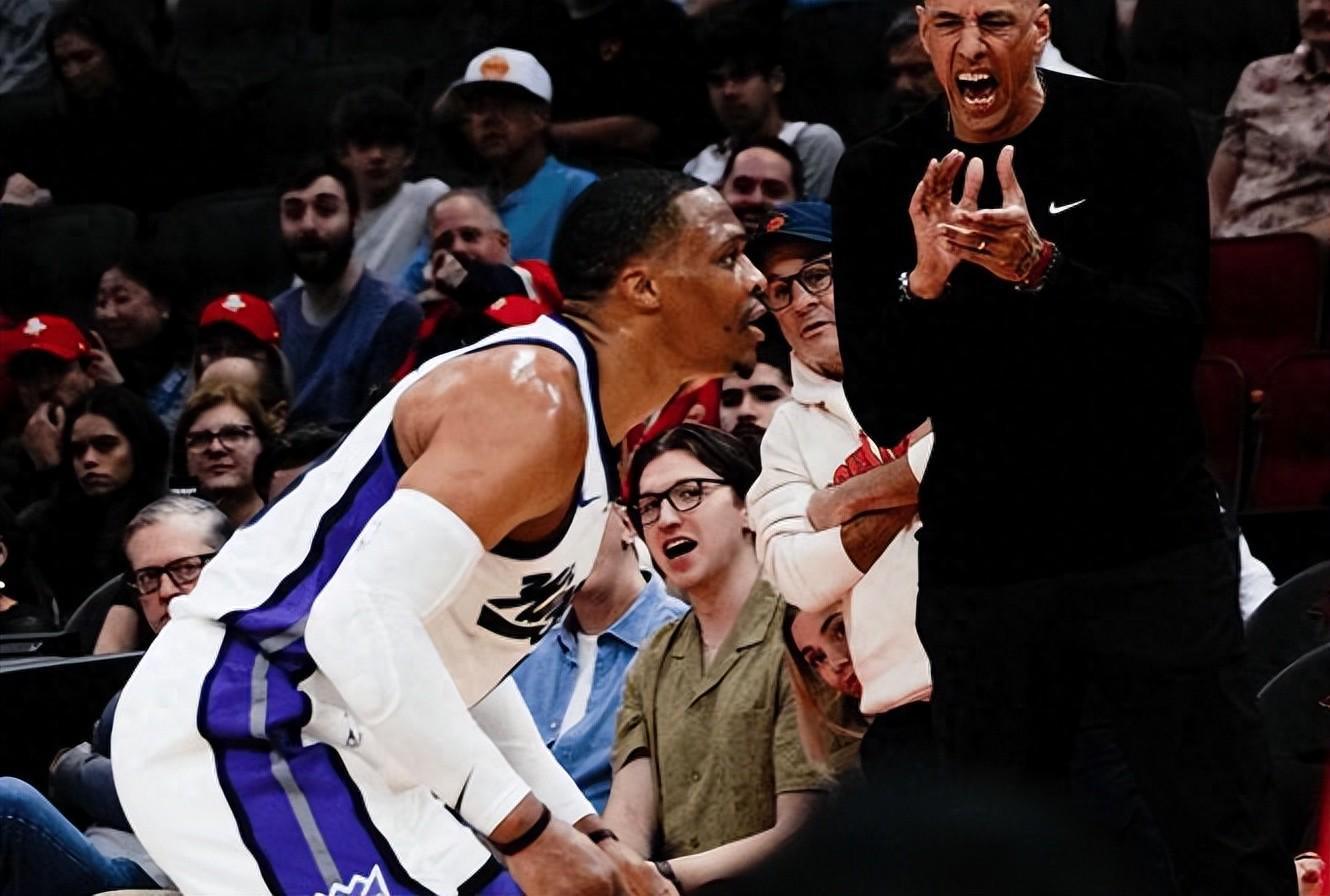 开云网页版-7记三分轰28+3！谢泼德火箭第一，你再超神下去，联盟就大结局了